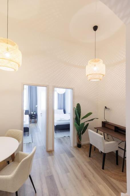 The Grove Hideaway Central 2Br Retreat Budapest Bagian luar foto