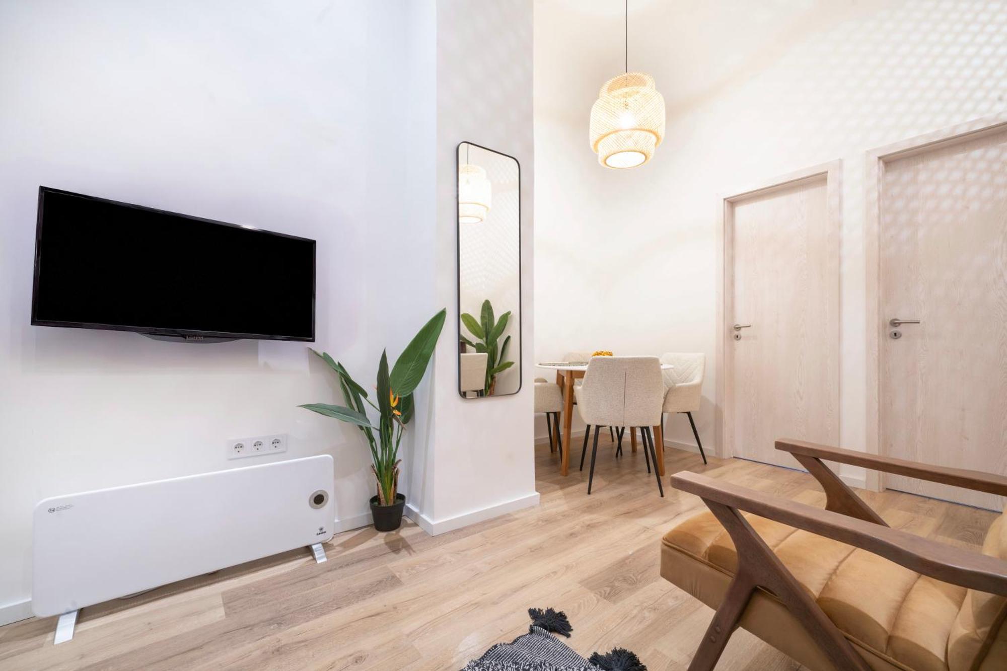 The Grove Hideaway Central 2Br Retreat Budapest Bagian luar foto